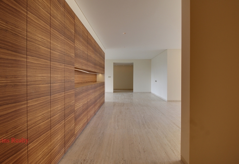 4.5 BHK  Semi-Furnished Luxurious Apartment For Rent in Magarpatta, Pune