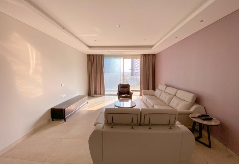3.5 bhk lavish fully furnished flat for rent in kharadi, near eon free zone, pune.