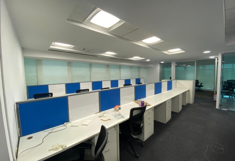 fully furnished plug and play office space is available in bundgarden pune.