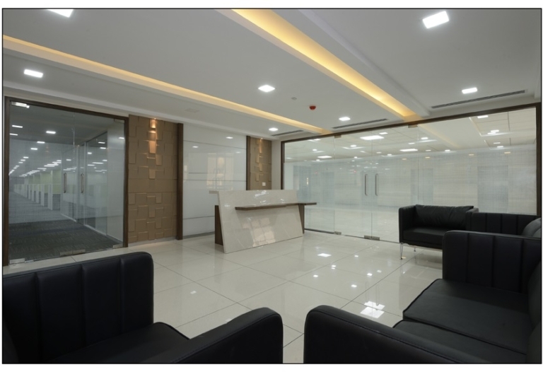 Fully furnished 400 seater office space available for rent in kalyani Nagar pune maharashtra.