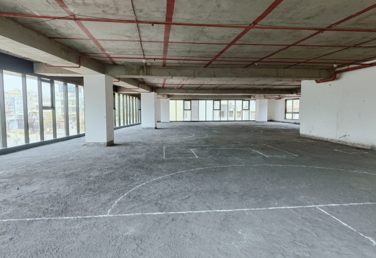 Commercial Building for Lease | 28,000 Sqft | Prime Location in Kharadi, Pune