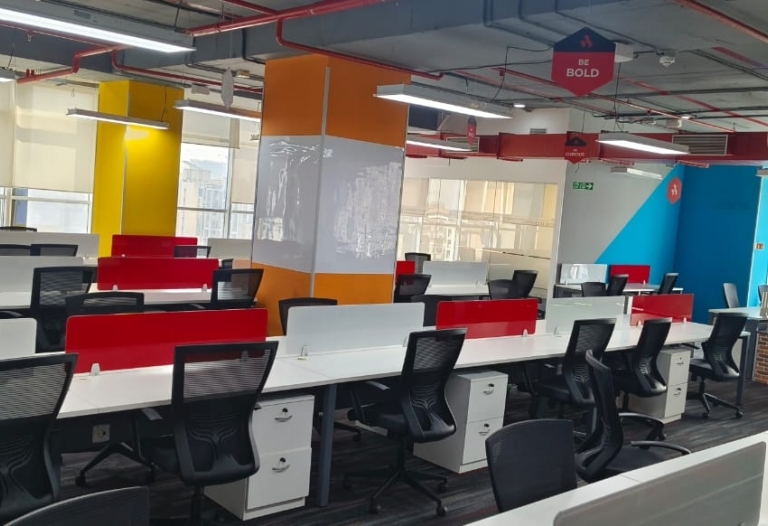 100-Seater Fully Furnished IT Office Space with Conference & Meeting Rooms in Prime Pune Location