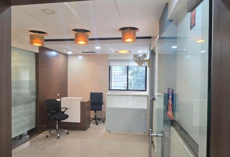 Furnished Office Space for Rent in JM Road Pune &ndash; 1300 Sqft Corporate Setup