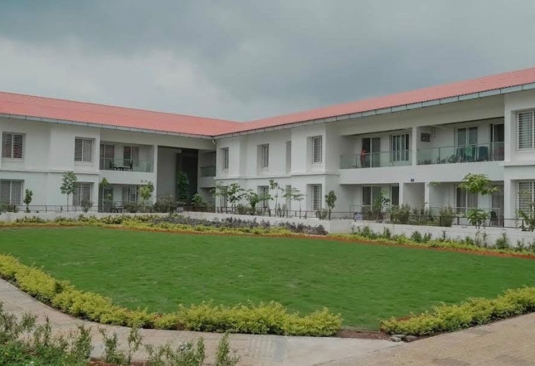 Signature Luxury 3 BHK Duplex Weekend Bungalow For Sale | Near Lonavla | Resort Living