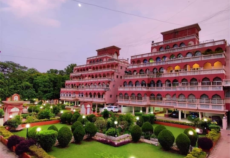 Spacious 2 BHK for Sale in Moghal Garden, Koregaon Park, Pune | Prime Location