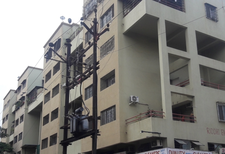 Ready-to-Move 3 BHK Fully Furnished Apartment for Rent in Riddhi Enclave, Viman Nagar, Pune