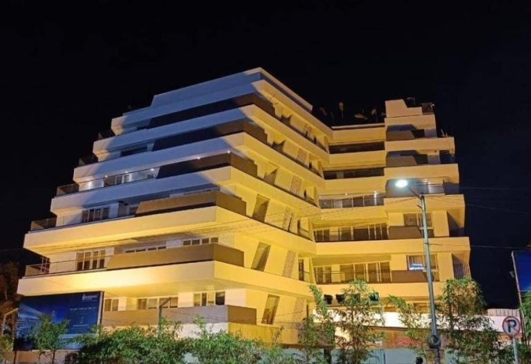 Ultra-Spacious 4 BHK+Servant Room Apartment for Sale &ndash; Naiknavare Eminence, Viman Nagar, Pune