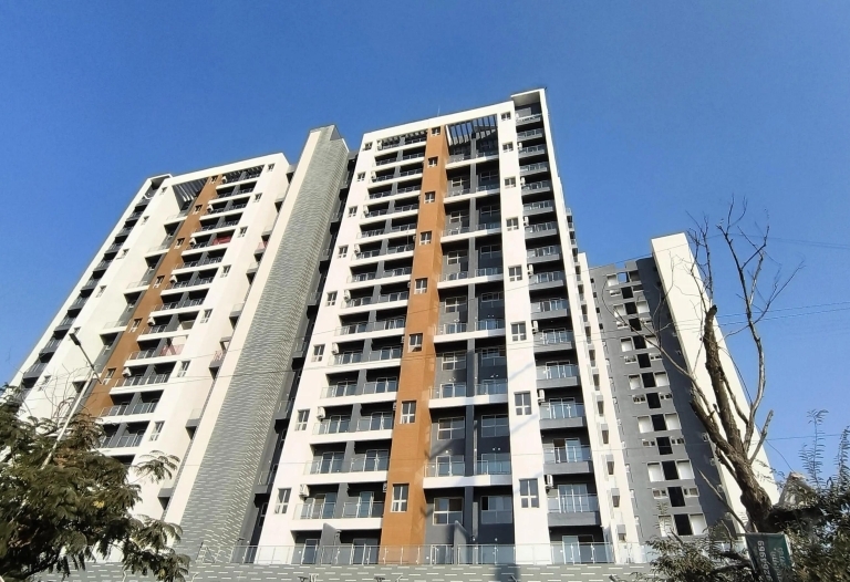 Available Fully Furnished 2 BHK Duplex Apartment for Rent &ndash; Gera Planet Of Joy, Kharadi, Pune