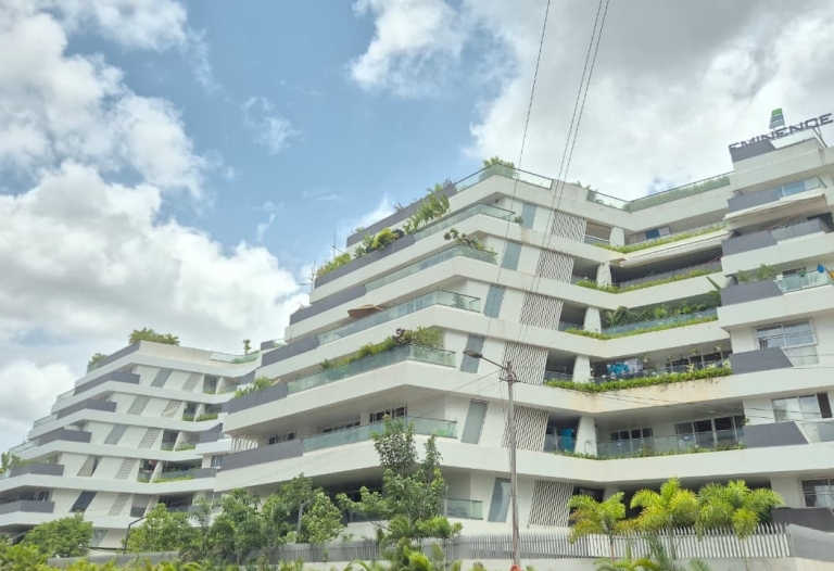 Ultra-Spacious 4 BHK Garden Apartment for Rent &ndash; Naiknavare Eminence, Viman Nagar, Pune