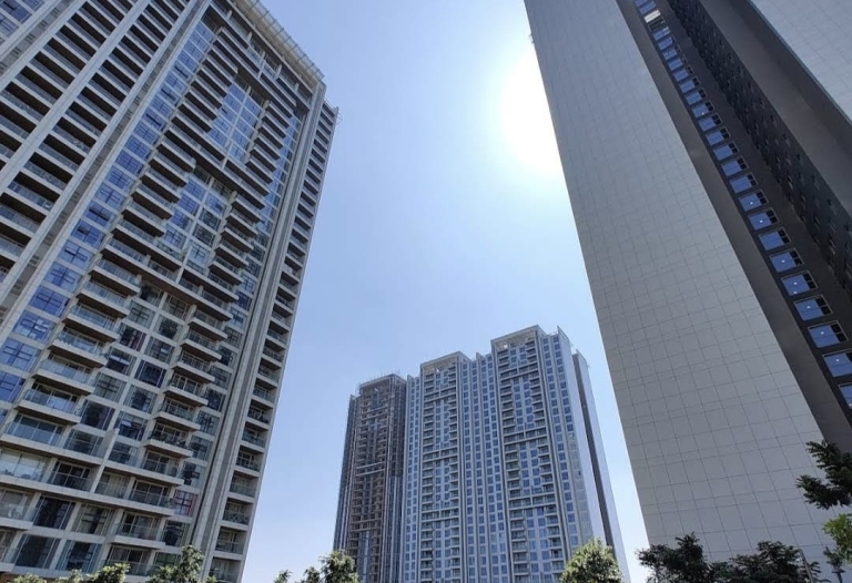 Ultra-Luxury 5 BHK Penthouse with Servant Room for Sale | Panchshil Towers, Kharadi-Pune