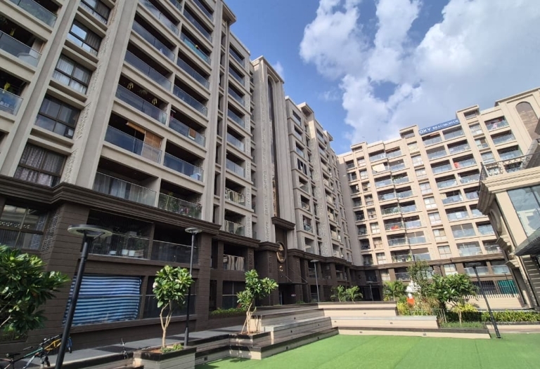 Available Premium 2 BHK Apartment for Sale | Oxy Beaumonde, Viman Nagar, Pune