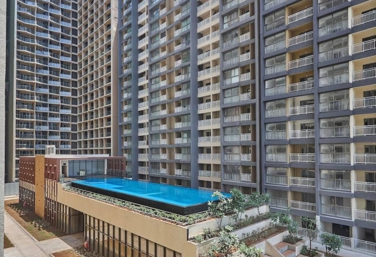 Available Luxury 4.5 BHK Apartment for Rent in Bramha The Collection, Wadgaon Sheri, Pune