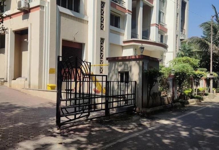 Spacious 4 BHK Apartment for Rent | Sovereign Apartment, Kalyani Nagar, Pune | Near Yes Bank Kalyani Nagar