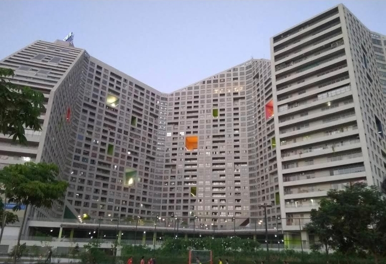 2 BHK Apartment for Sale | Amanora Future Towers, MagarPatta, Pune | Near Amanora Mall